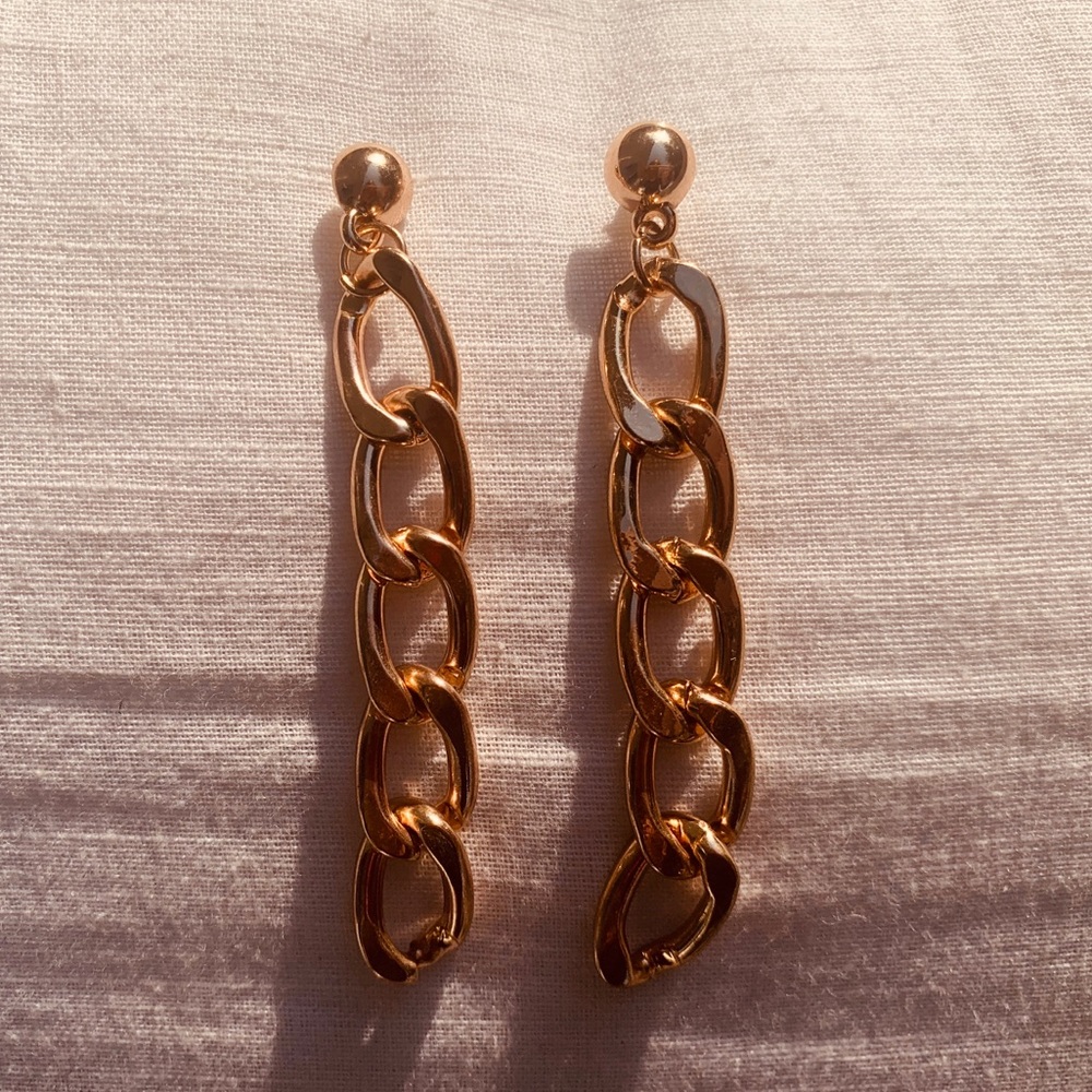 Gold Chainlink Dangle Earrings